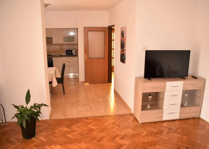 Mirela Apartman