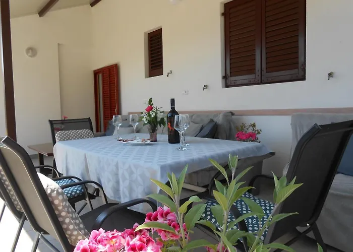 Mirela 아파트 로비니