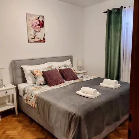 Mirela