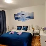 Mirela Apartment *