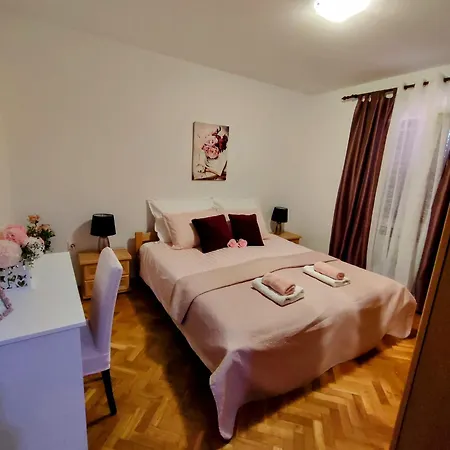 Mirela * Ровинь